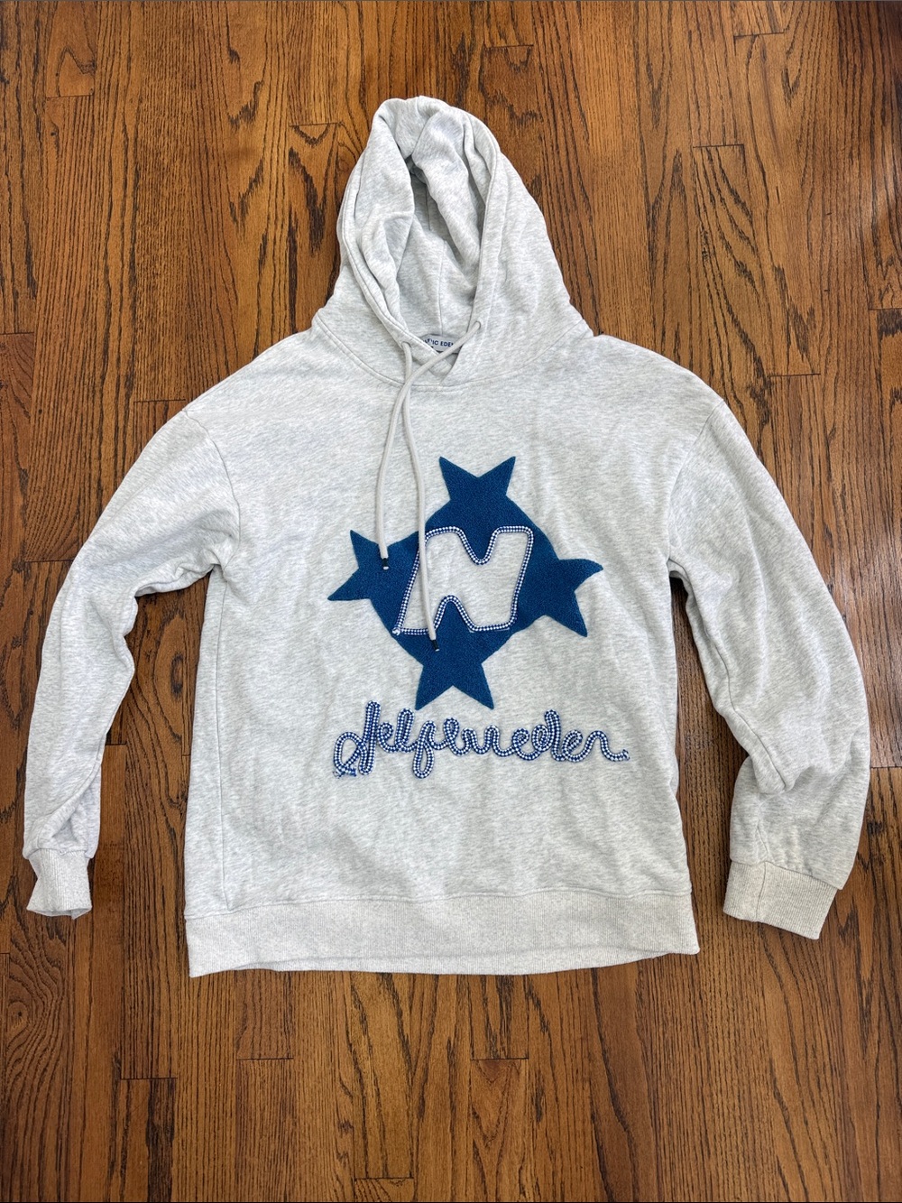 Aelfric Eden Light Gray Crewneck Hoodie with Blue Star Appliqué